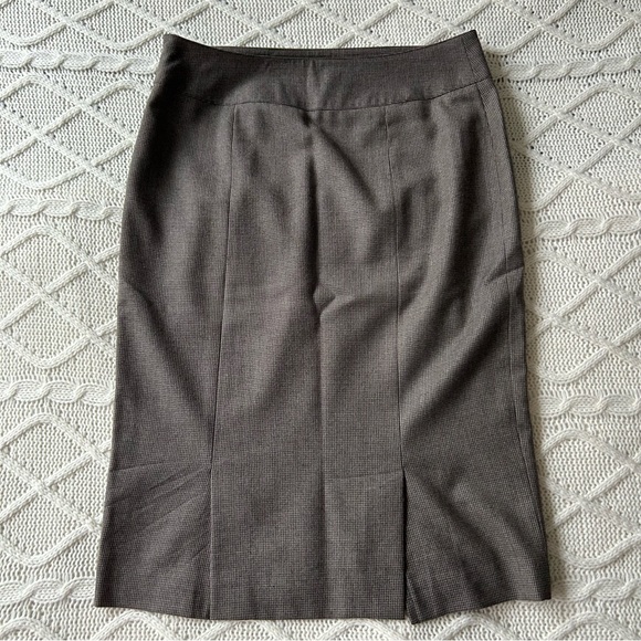 Josef 100% Wool Pencil Skirt - Picture 3 of 8